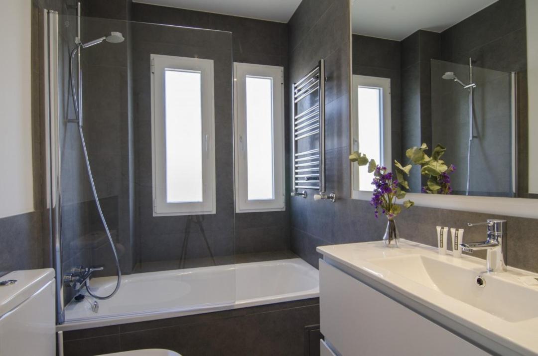 2 Bedrooms 2 Bathrooms Furnished - Bernabeu - Business Area With Terrace - Minty Stay Madrid Eksteriør billede