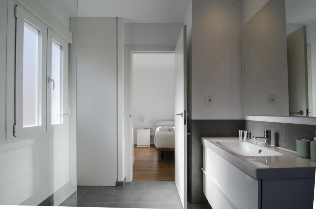 2 Bedrooms 2 Bathrooms Furnished - Bernabeu - Business Area With Terrace - Minty Stay Madrid Eksteriør billede
